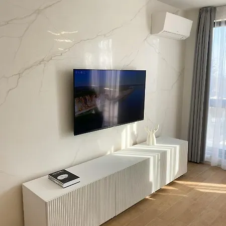 Mediterranea Complex - Luxury With Sea & Pool View! Apartment Varna