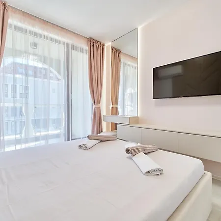 Apartment Mediterranea Complex - Luxury With Sea & Pool View! Varna